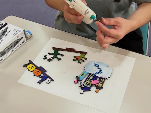 グルーガンでデコレーション