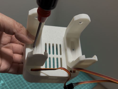 サーボホーン ネジ止め